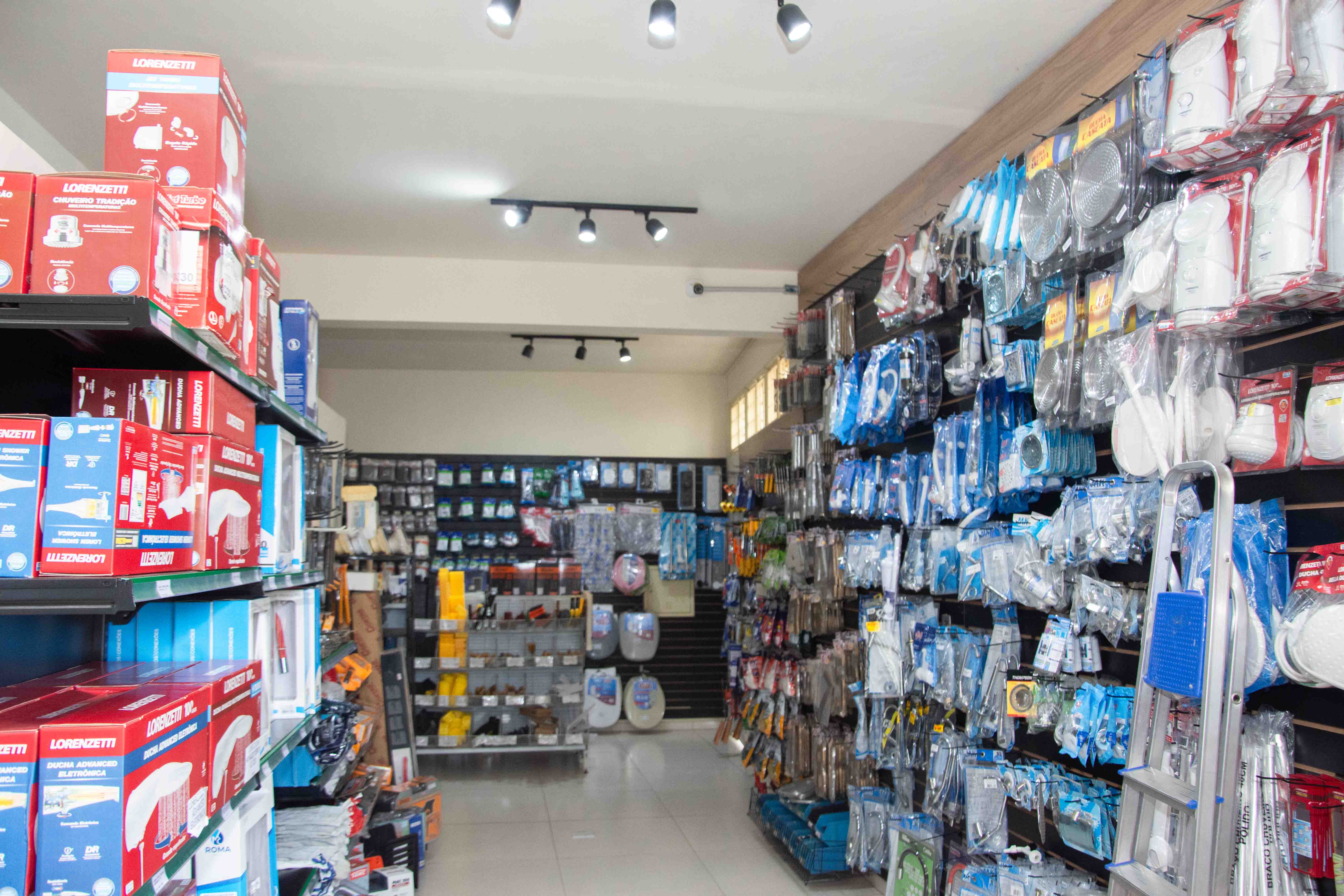 Corredor de produtos elétricos e hidráulicos